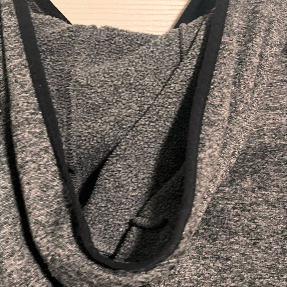 Adidas women’s Climalite Hoodie size Large - Picture 7 of 13